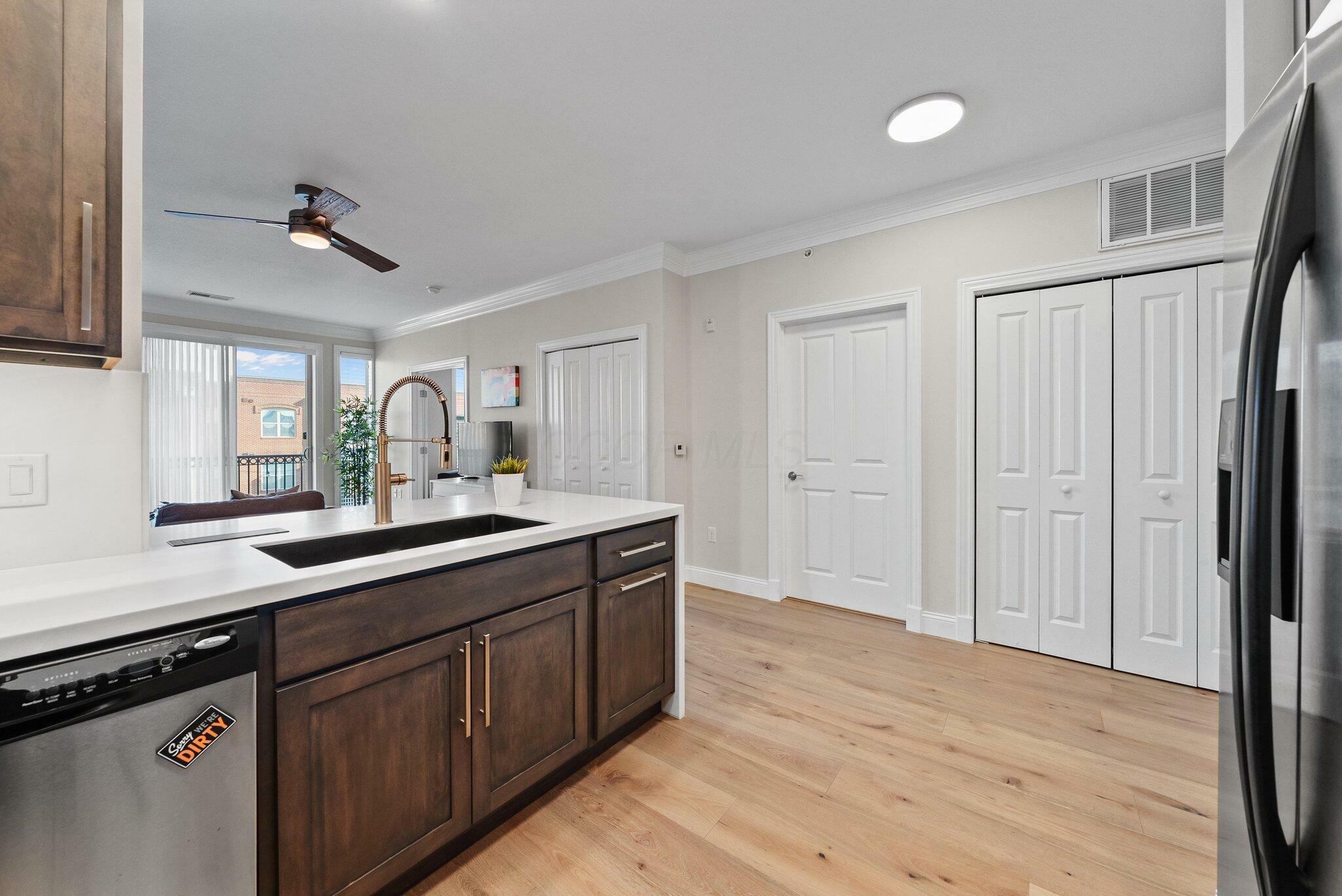 Property Photo: 960 Perry Street OH 43215