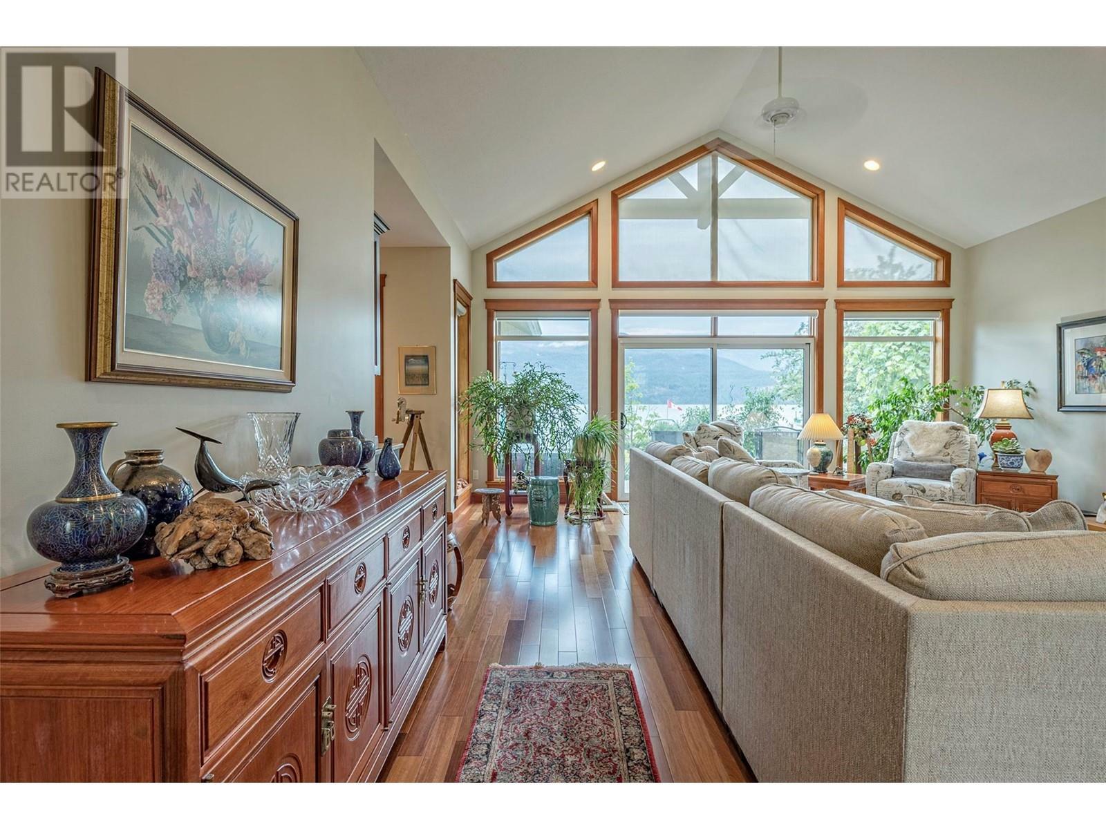 Property Photo: 15714 Whiskey Cove Road BC V4V 1C4