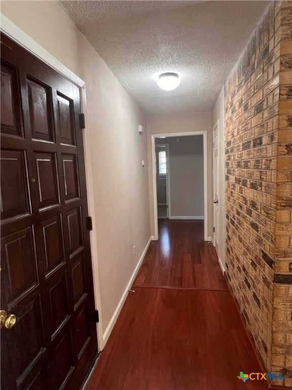 Property Photo: 912 Lynn Lane TX 76522