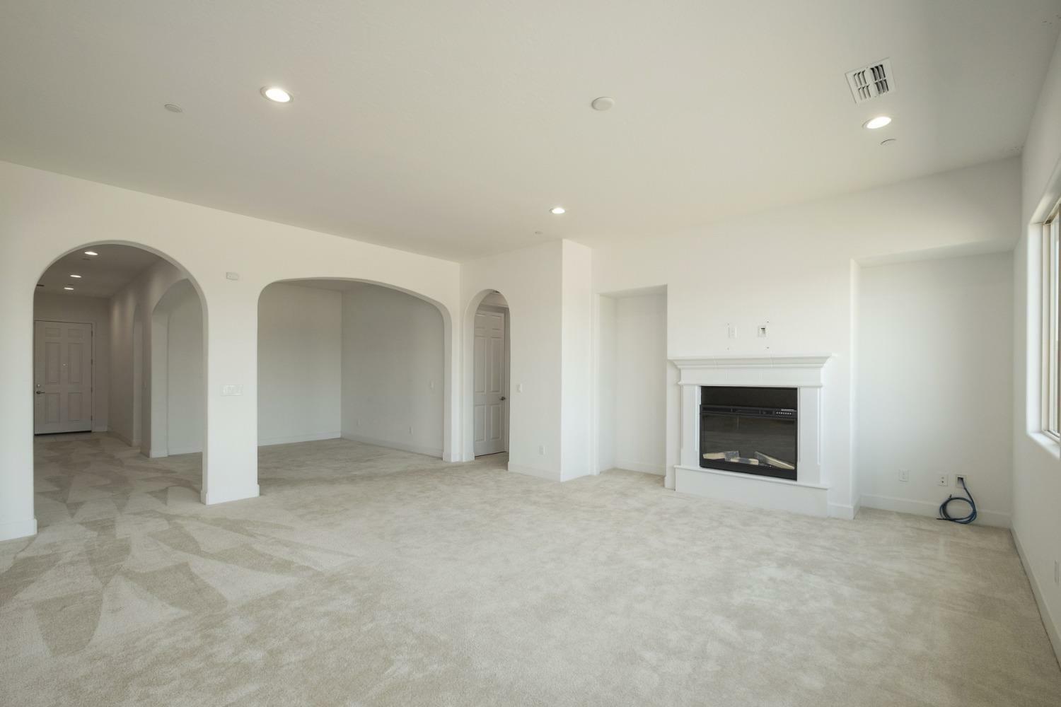 Property Photo: 1257 Ridge Creek Estates Way CA 93618