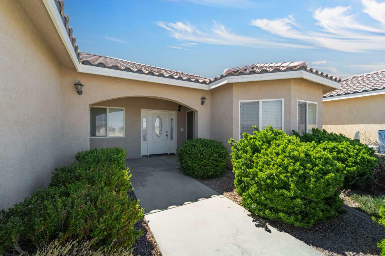 Property Photo: 9142 Rea Avenue CA 93505