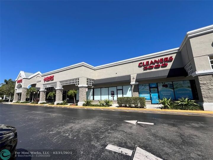 Property Photo: 2262 N Congress Ave FL 33436