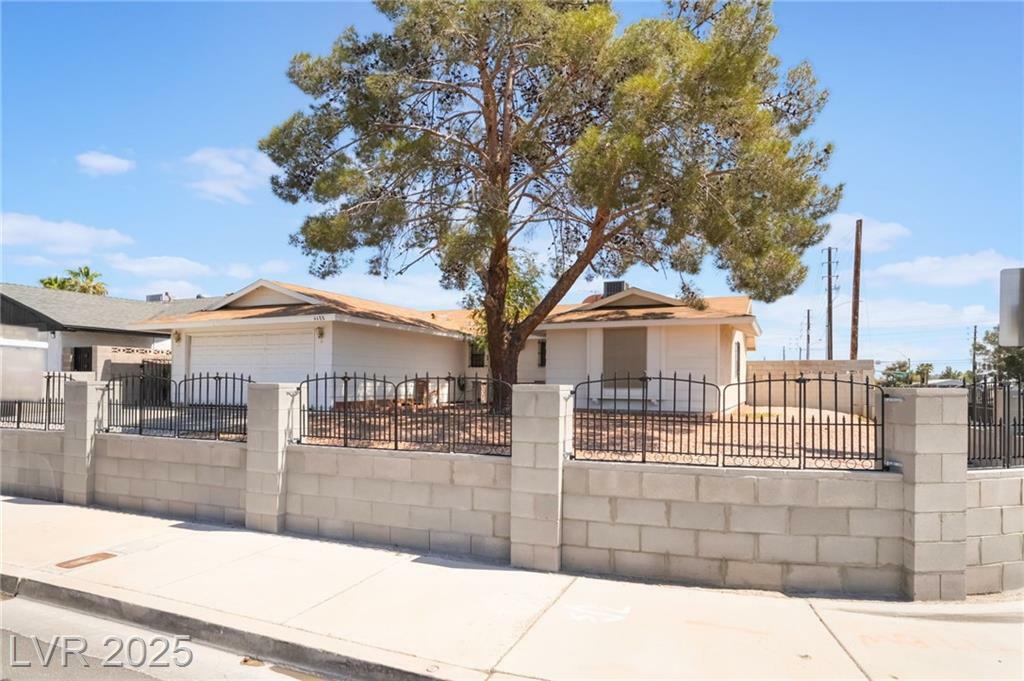 Property Photo: