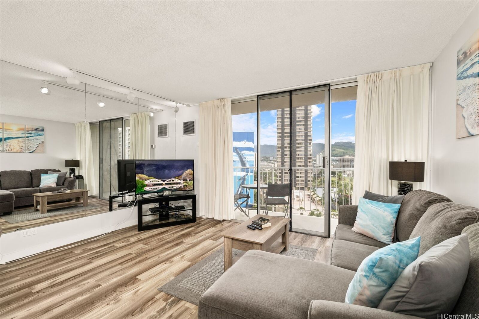 Property Photo:  1925 Kalakaua Avenue 1306  HI 96815 