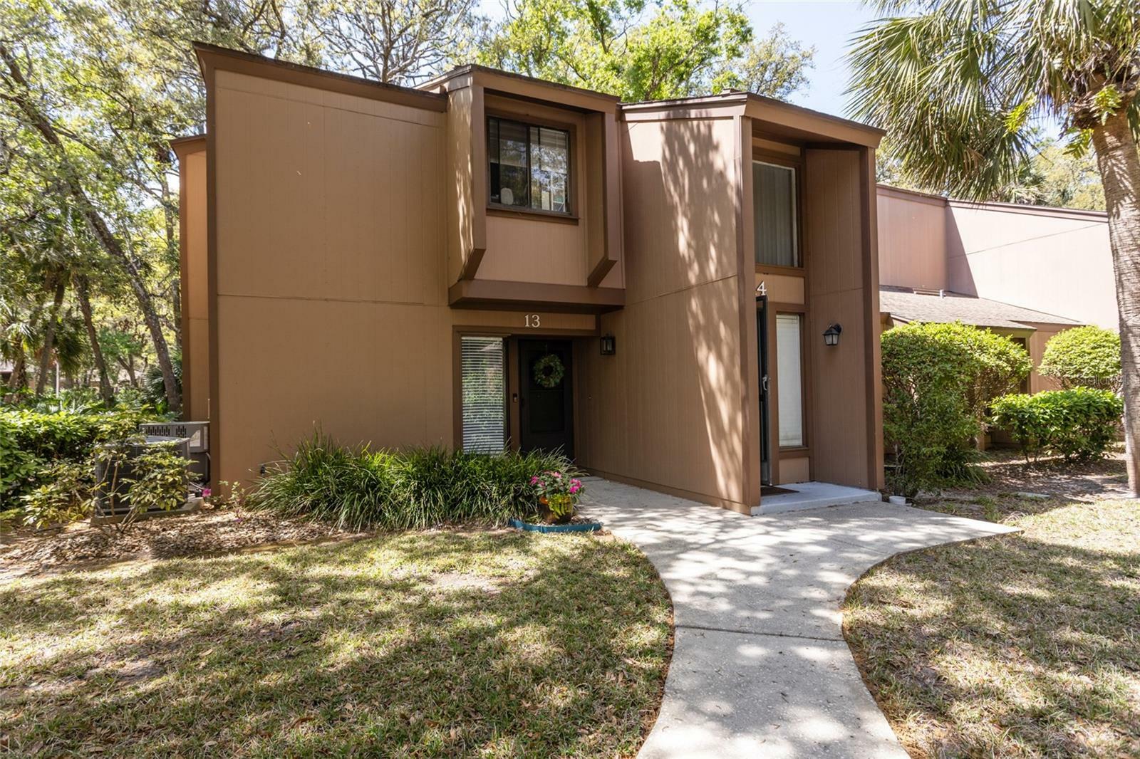 Property Photo: 13 Oakmont Court 13 FL 32137