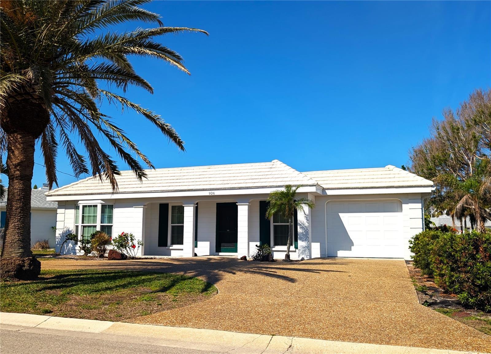 Property Photo:  926 Inlet Circle  FL 34285 