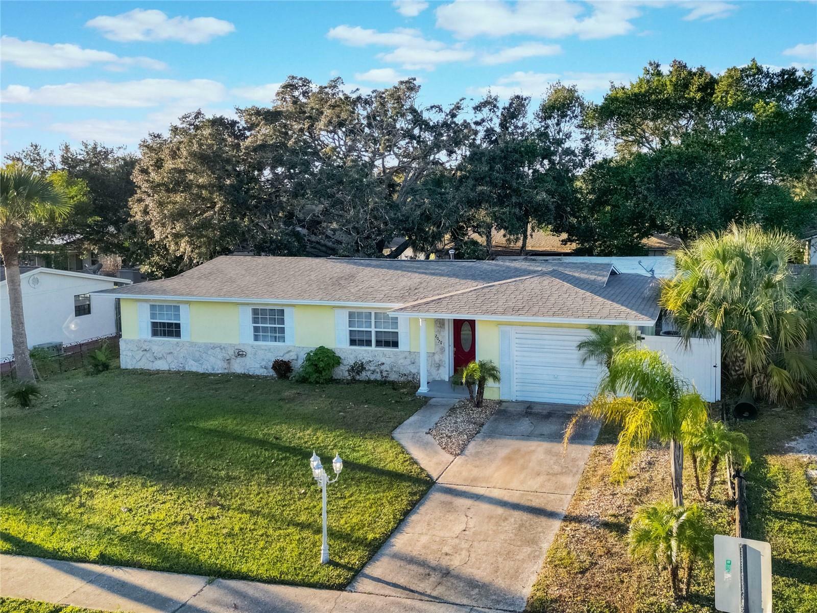 Property Photo: 2070 Keyes Lane FL 32738