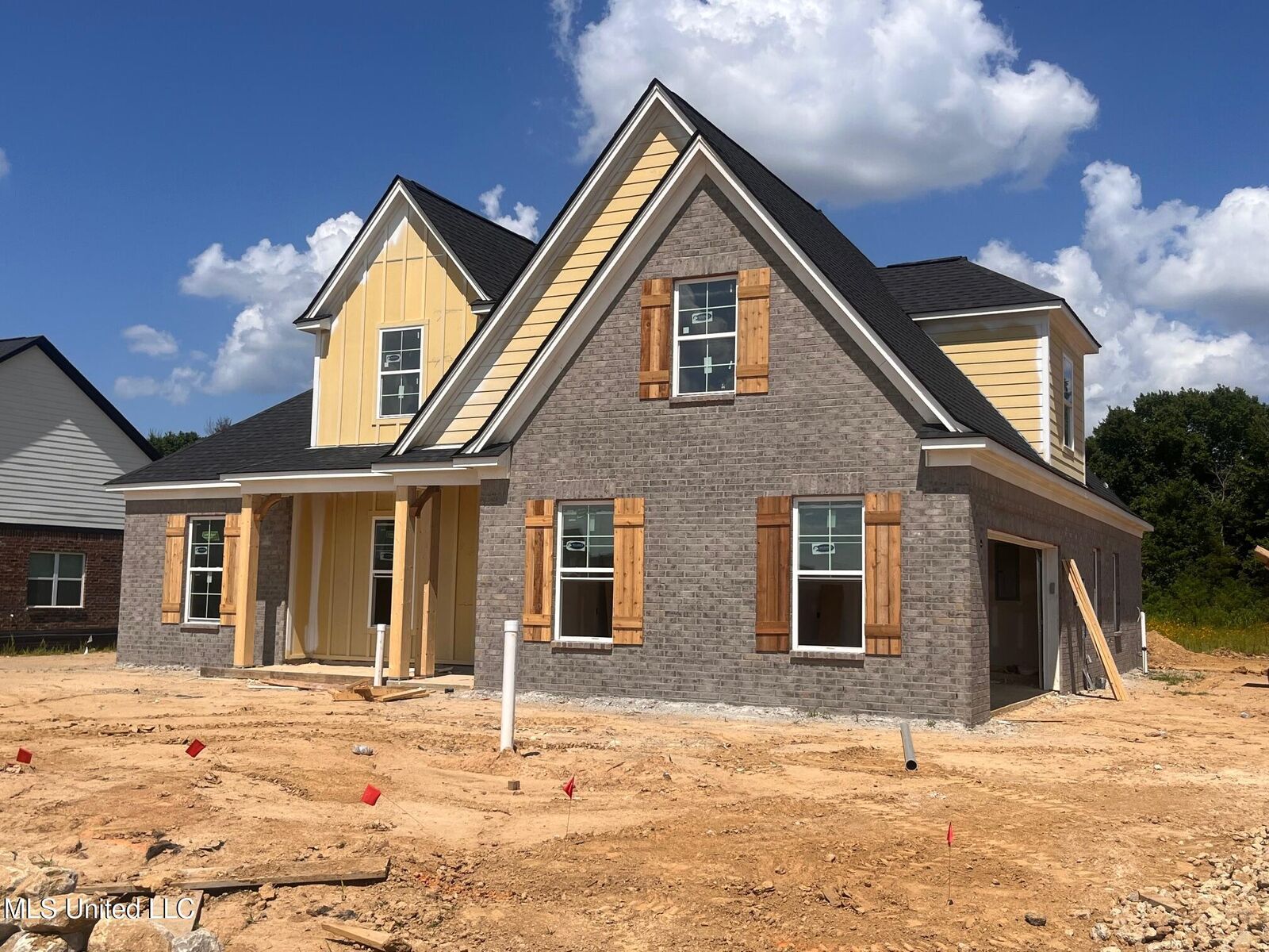 Property Photo: 7560 Newbury Drive MS 38654