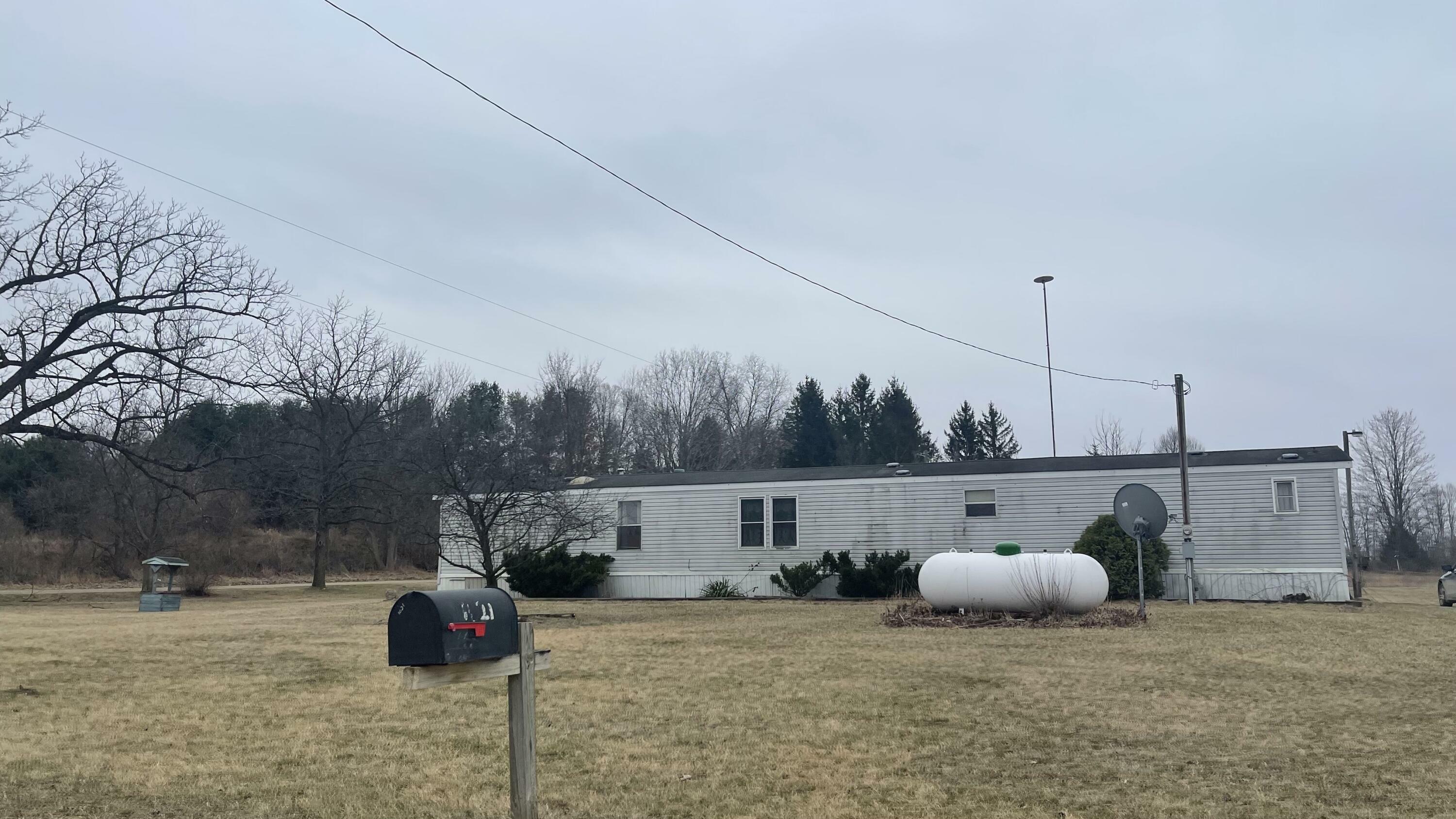 Property Photo: 1021 W Hansen Road MI 48885