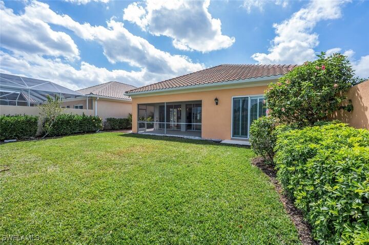 Property Photo:  8511 Alessandria Court  FL 34114 