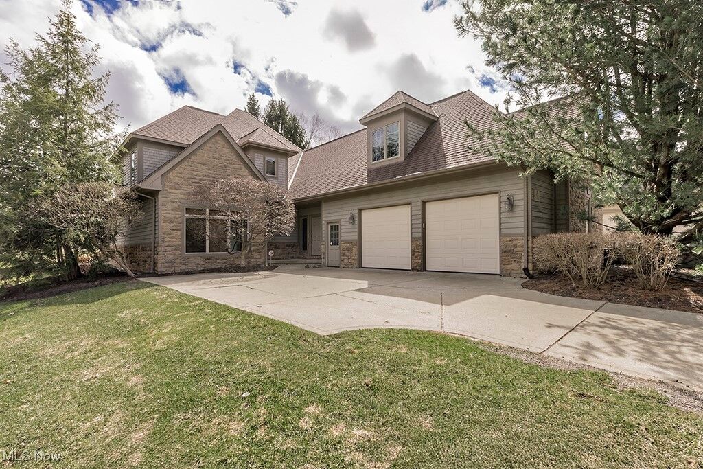 Property Photo: 7311 Players Club Drive 13 OH 44077