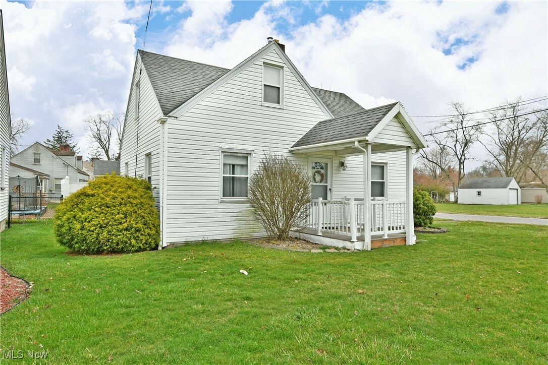 Property Photo: 3911 Hopkins Road OH 44511