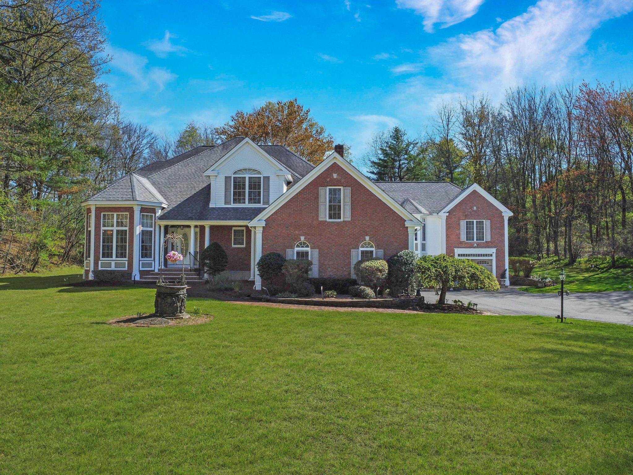 Property Photo: 37 Brady Avenue NH 03079