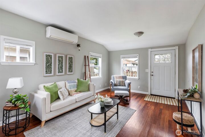 Property Photo:  1006  Roosevelt Avenue  WA 98337 