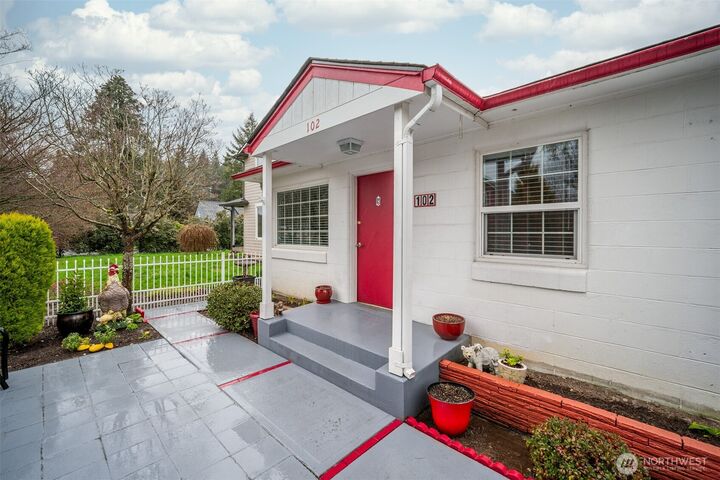 Property Photo:  102  Nelson Street  WA 98626 