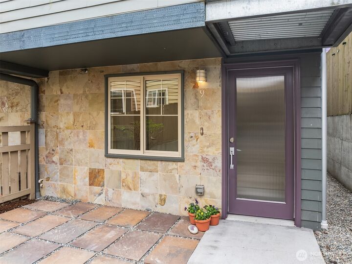Property Photo: 916 N 73rd Street A WA 98103