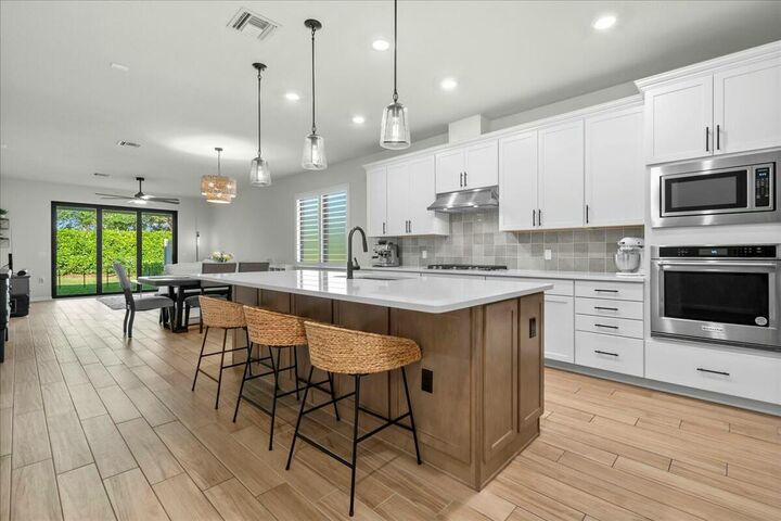 Property Photo: 4801 Chantilly Road FL 33467