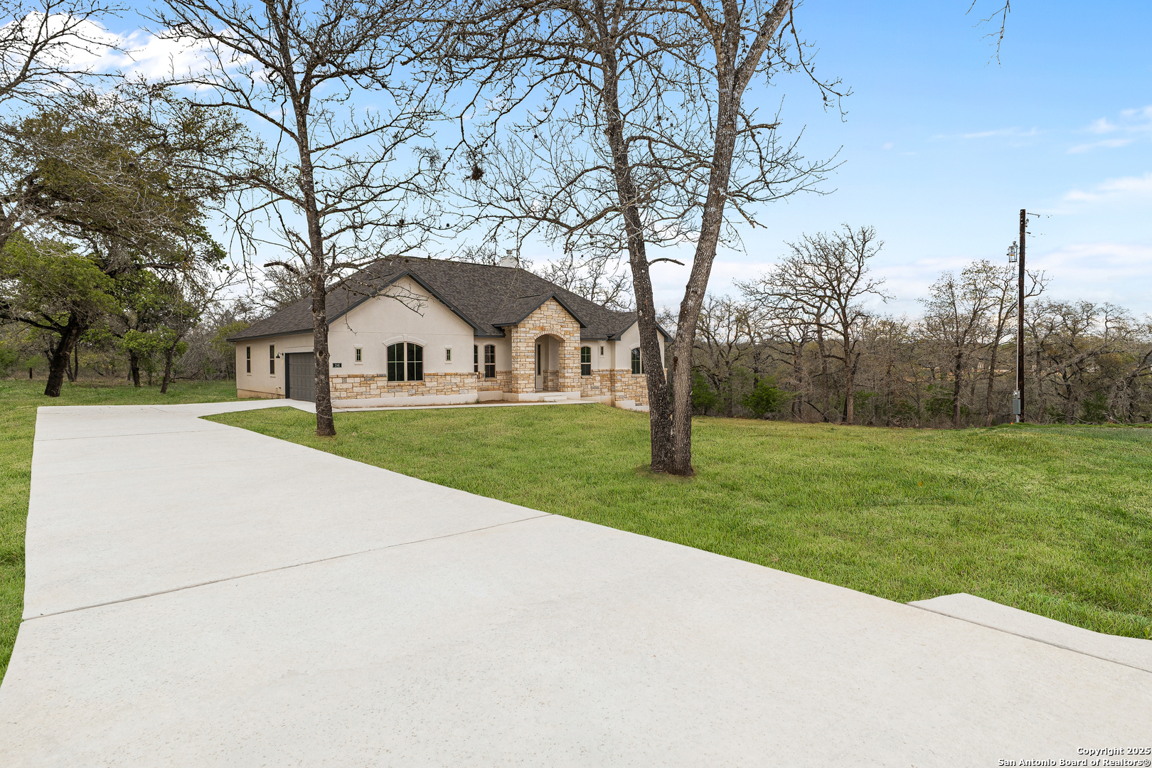 Property Photo: 241 Timber Pl TX 78121