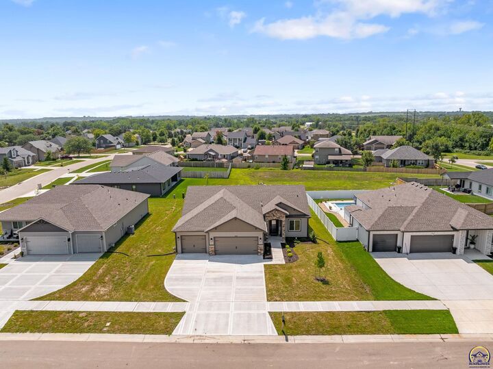 Property Photo:  8009 SW 26th Ter  KS 66614 