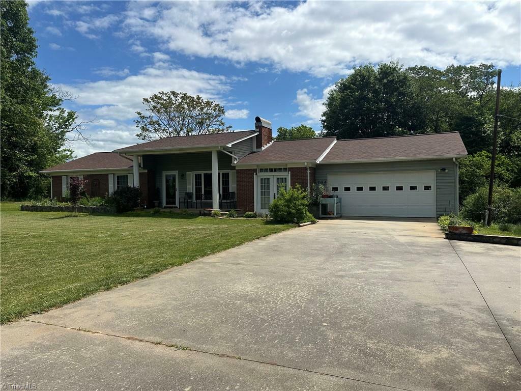 Property Photo: 704 Oak Ridge Church Road NC 28635
