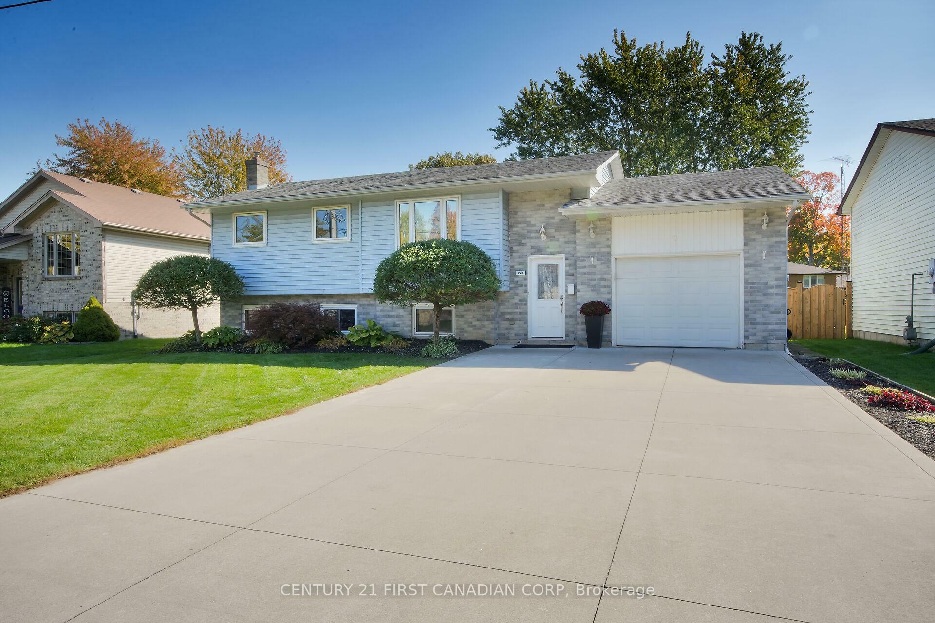 Property Photo: 224 Munroe Street ON N0L 2P0