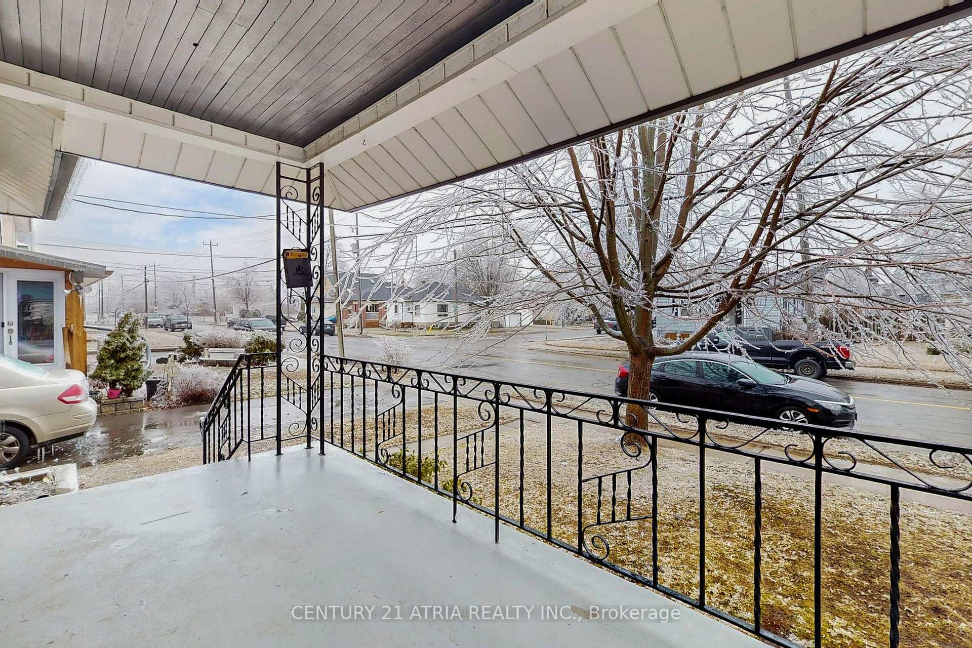 Property Photo: 737 Lock Street ON K9J 1W4