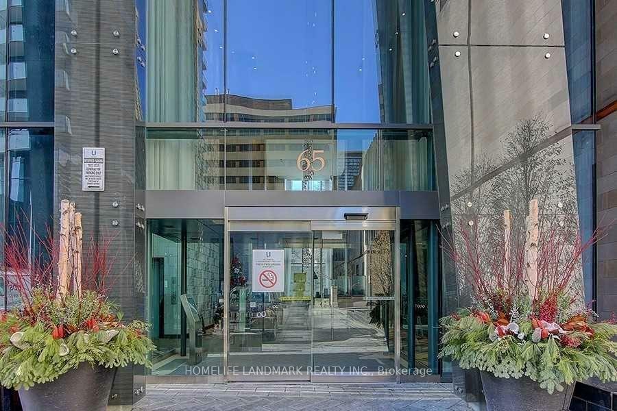 Property Photo: 65 St Mary Street 4401 ON M5S 0A6
