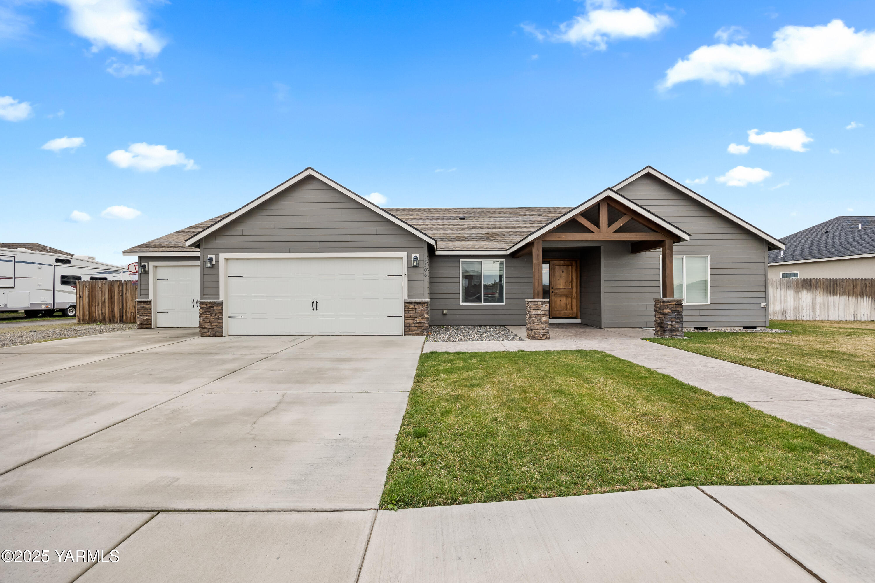 Property Photo: 3506 Reserve Ln WA 99301