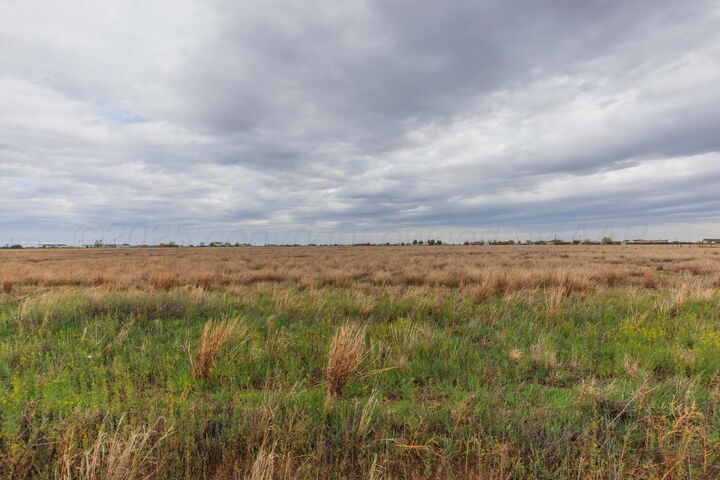 Property Photo: W Uh 60 - Tract 015 TX 79015