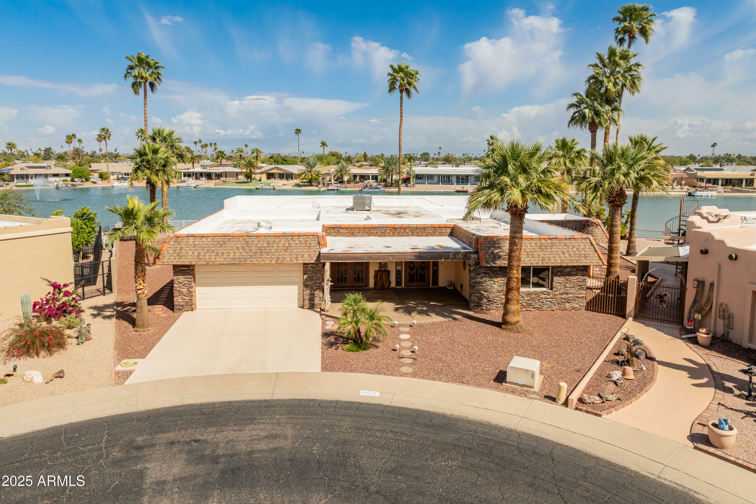 13839 N Crown Point  Sun City AZ 85351 photo