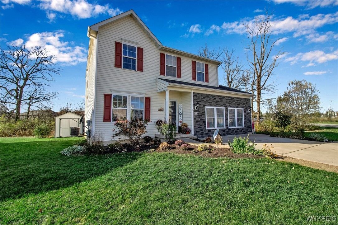 Property Photo:  5774 Willow Creek Lane  NY 14132 