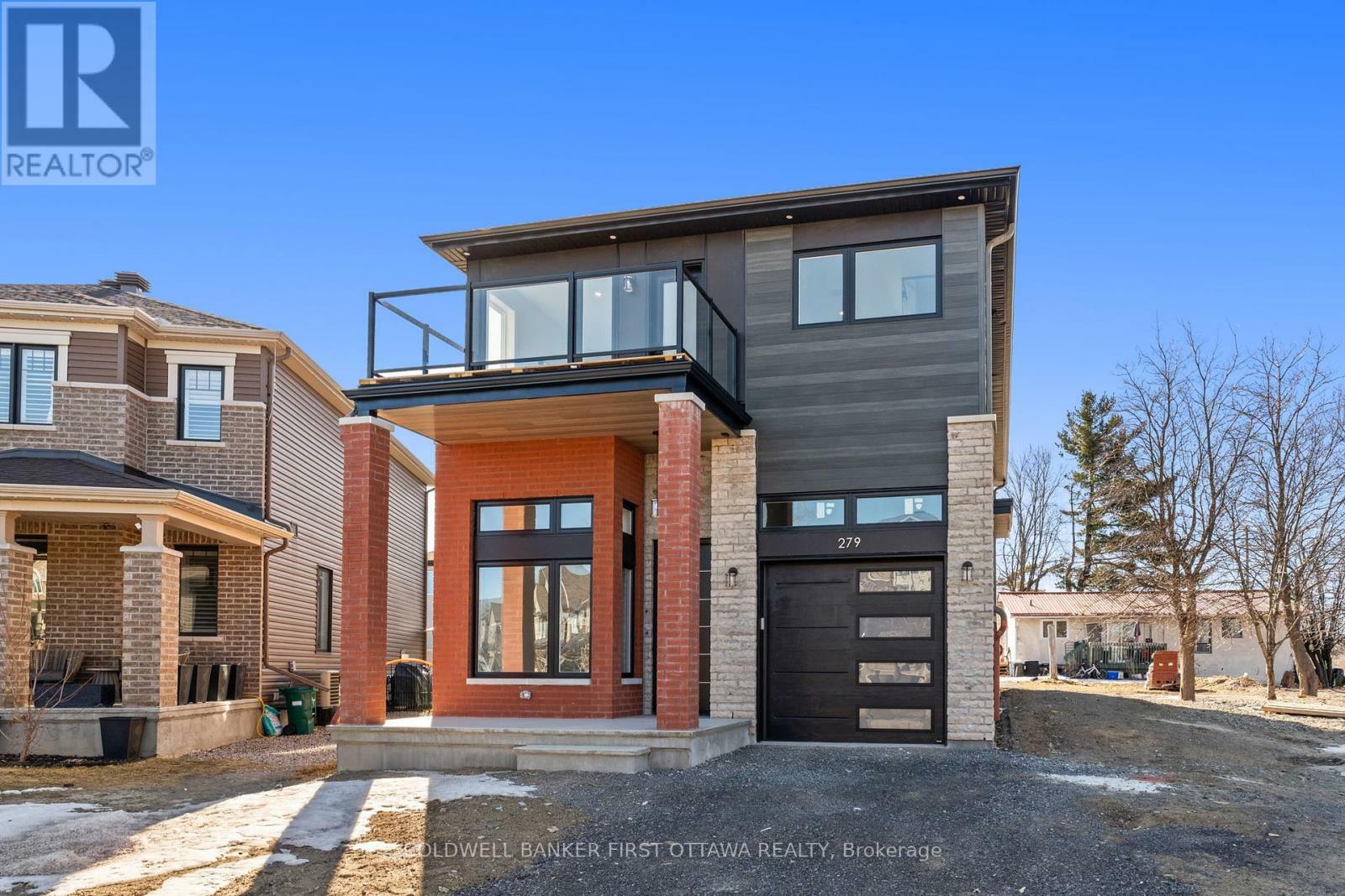 Property Photo: 279 Enclave Walk ON K1W 0J5