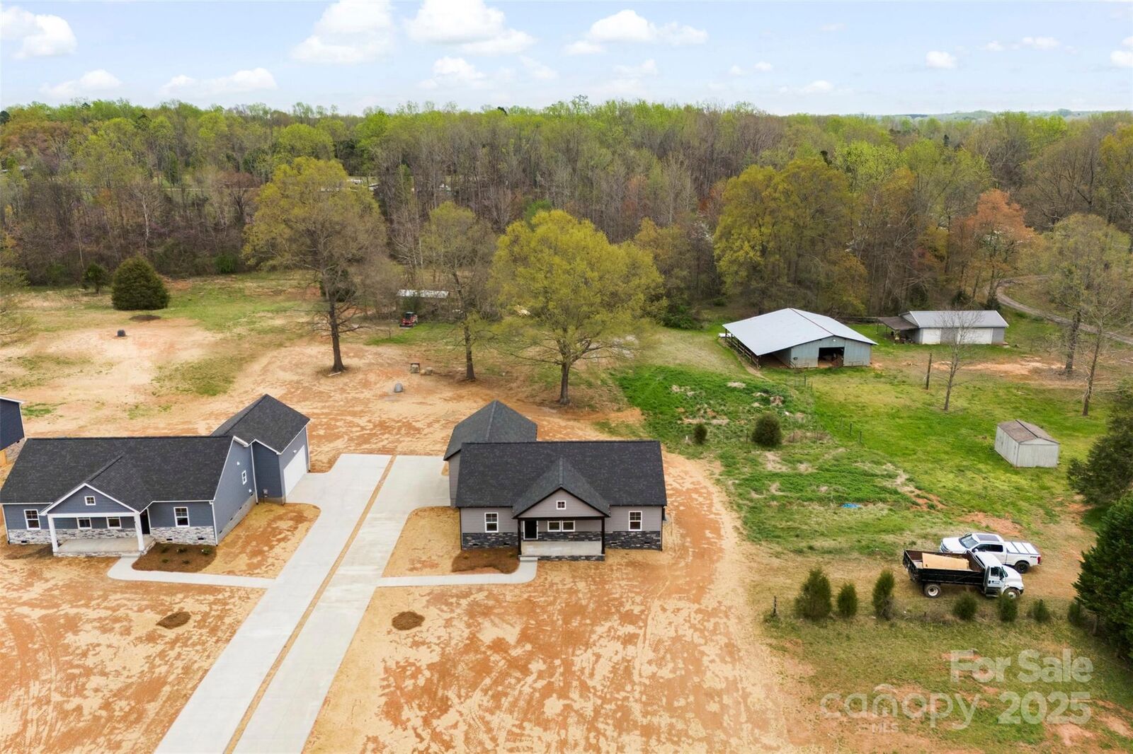 Property Photo:  3957 Miller Road  NC 28147 