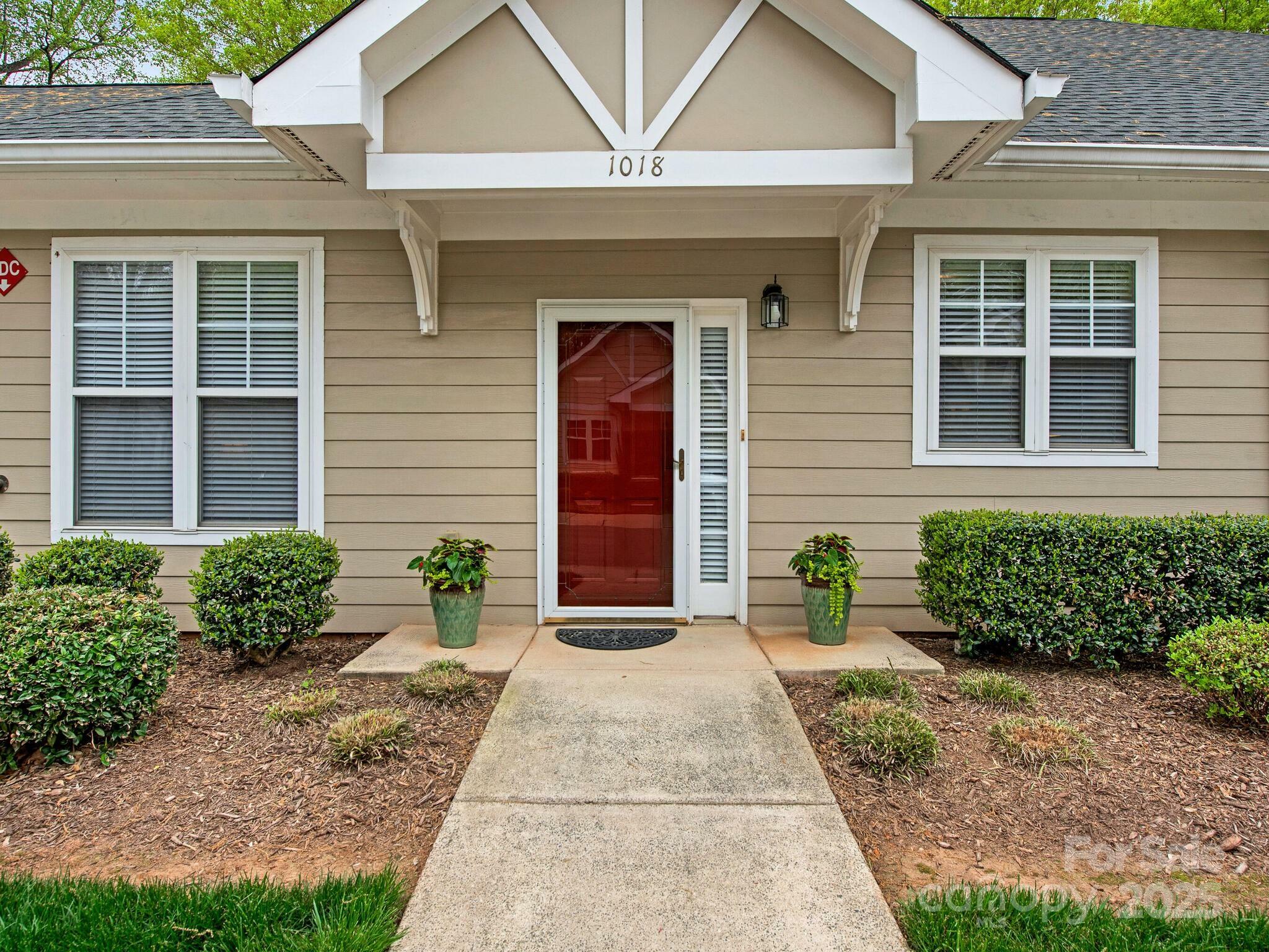 Property Photo: 1018 Davant Lane NC 28209