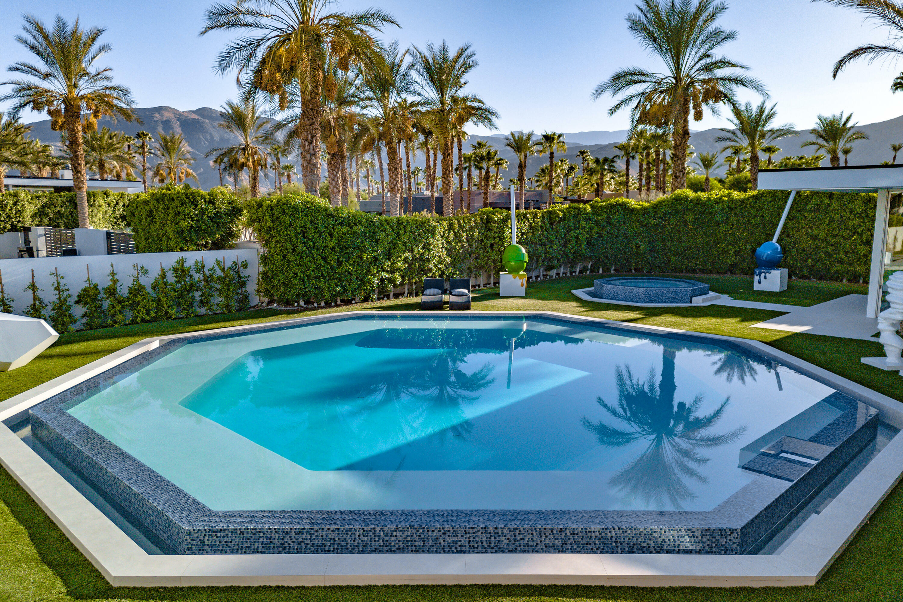 Property Photo: 1 Makena Lane CA 92270