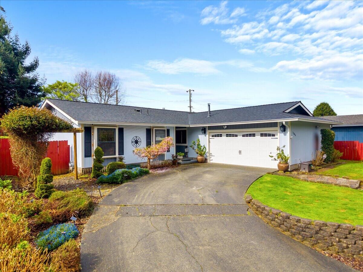 Property Photo:  1346 Parkside Dr Drive  CA 95519 