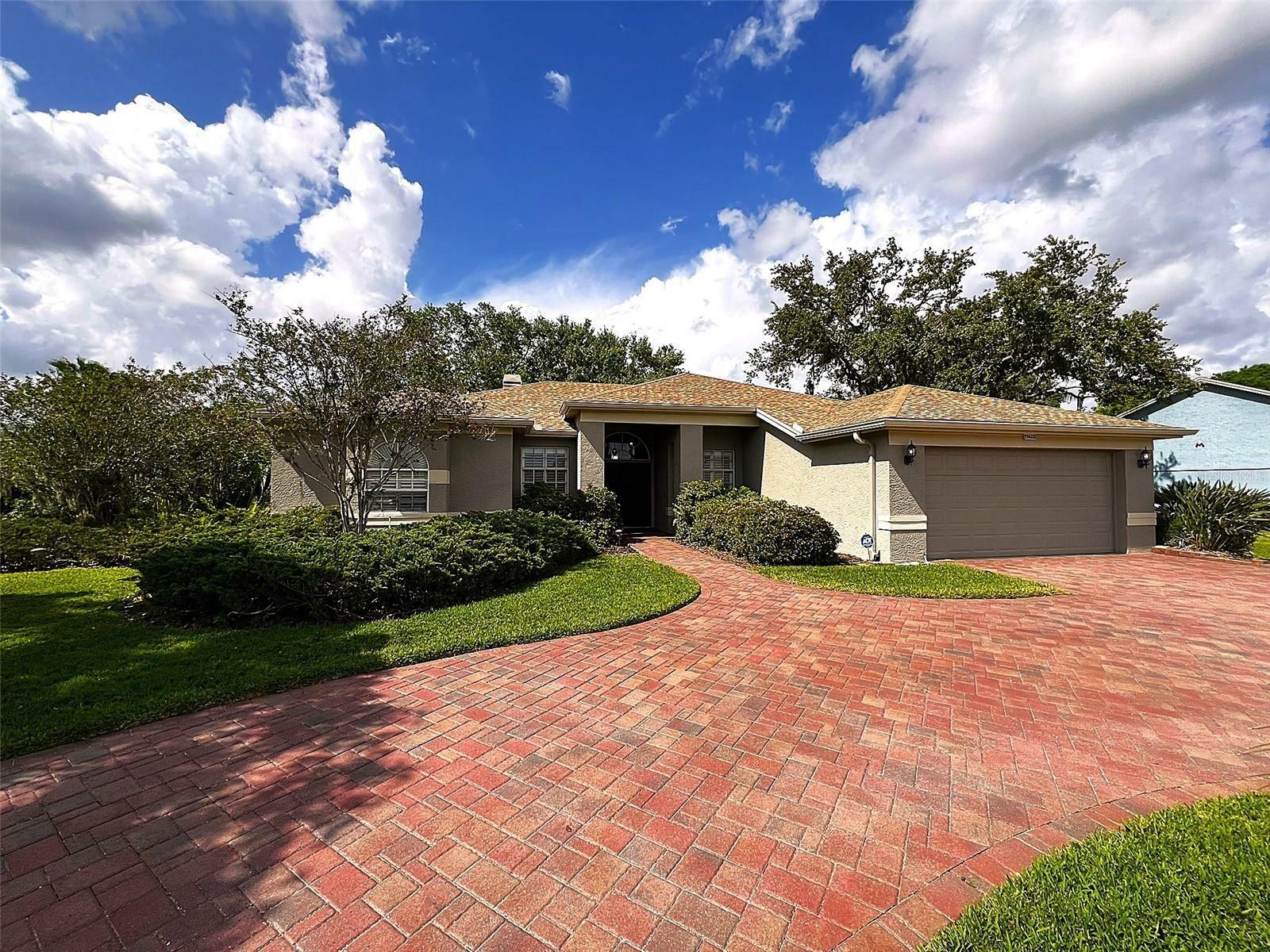 Property Photo: 17423 Equestrian Trail FL 33556