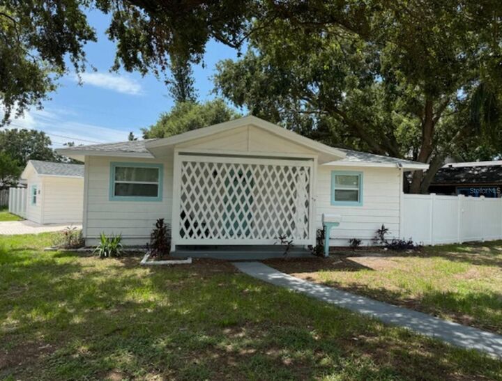 Property Photo: 7202 8th Avenue N FL 33710