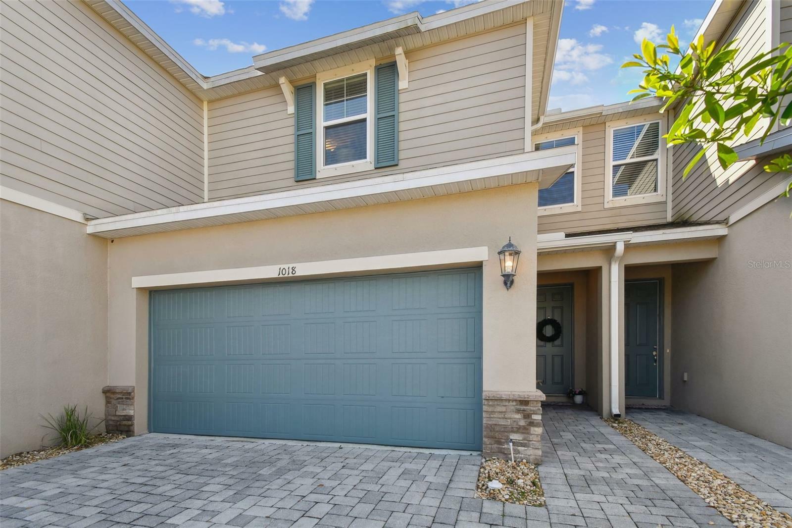 Property Photo: 1018 Rose Blossom Court FL 33613