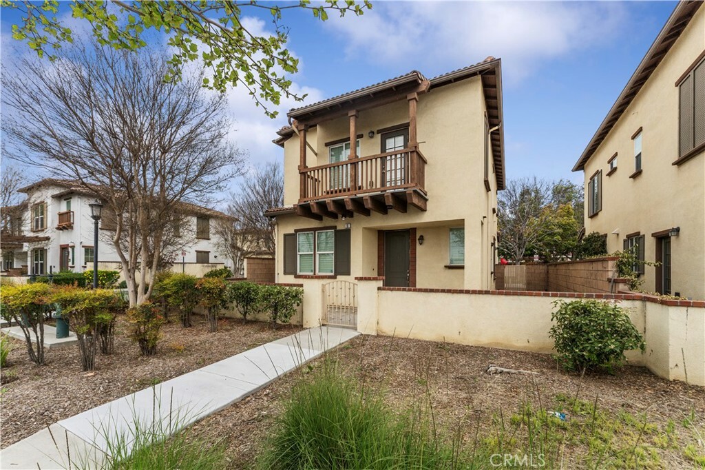 Property Photo: 665 E Riverside Drive 6 CA 91761