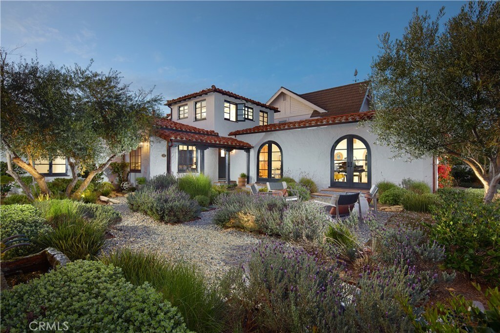 Property Photo: 26771 Calle Real CA 92624