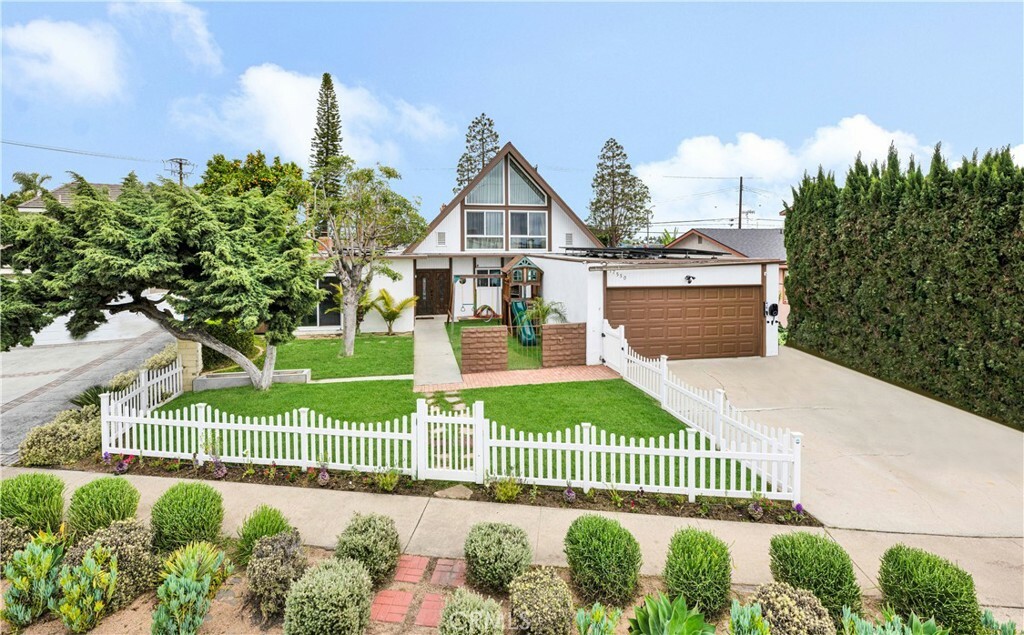 Property Photo: 17550 Chestnut Street CA 92708