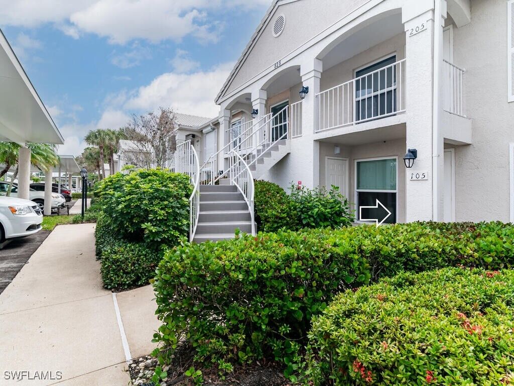 Property Photo:  828 Gulf Pavilion Drive S 105  FL 34108