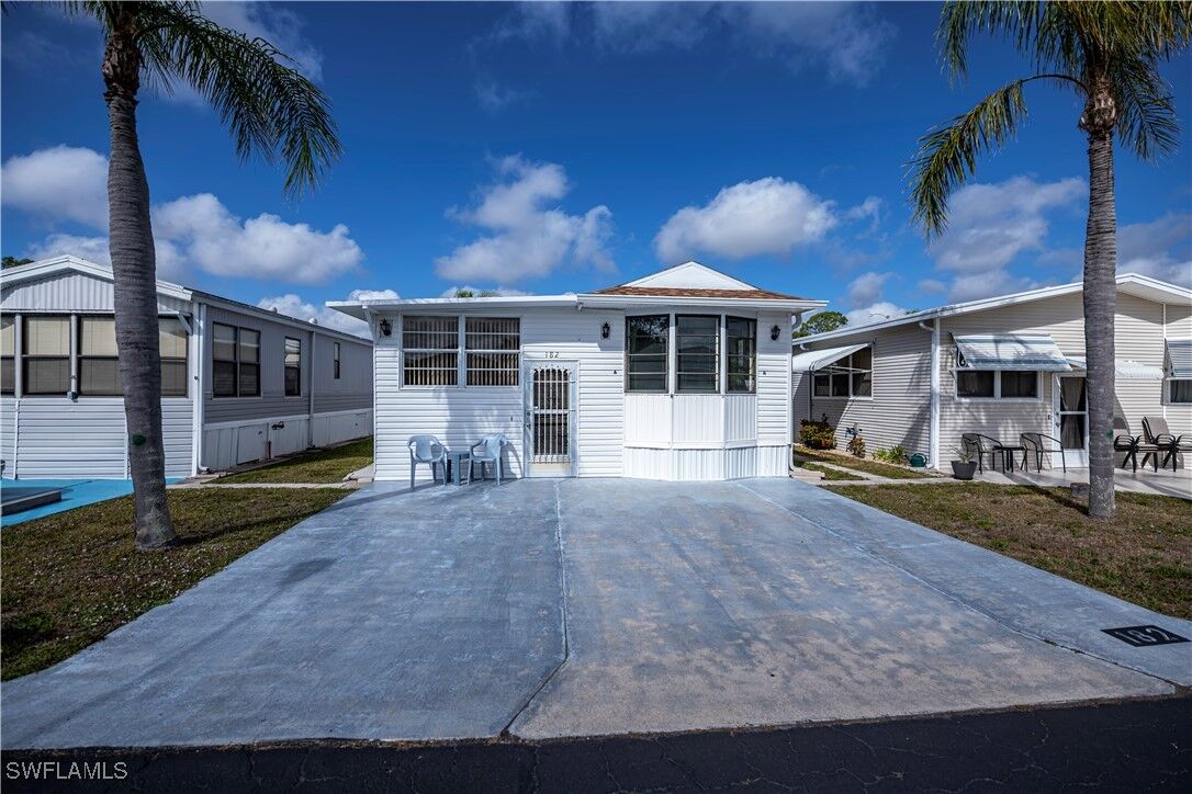 Property Photo:  182 Caravan Circle  FL 33903 