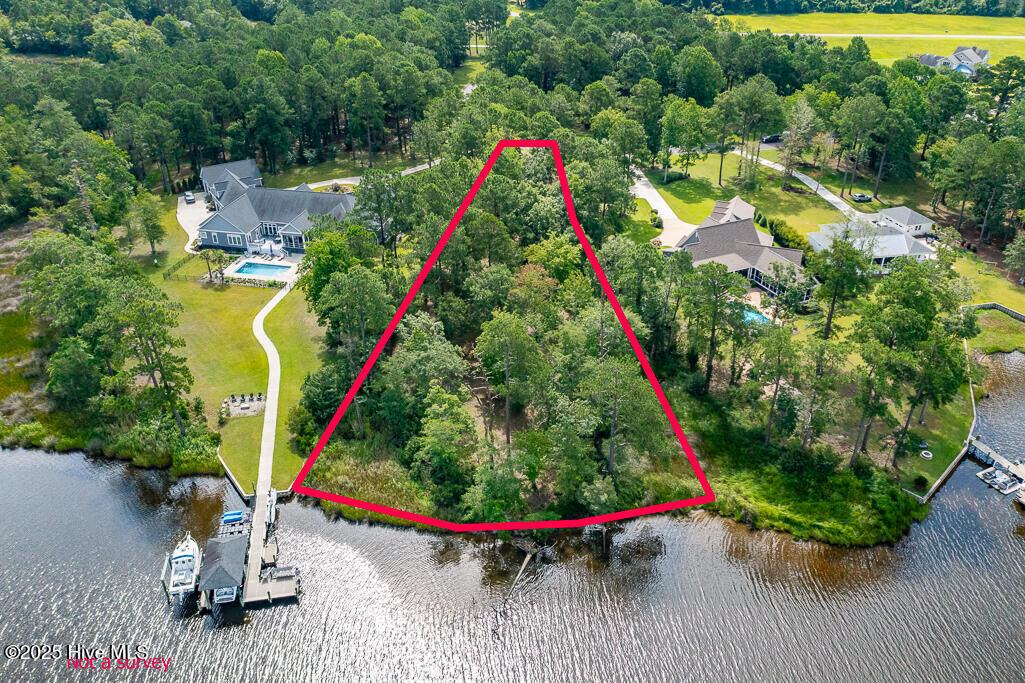 Property Photo: 310 263 Southern Plantation Drive S NC 28571