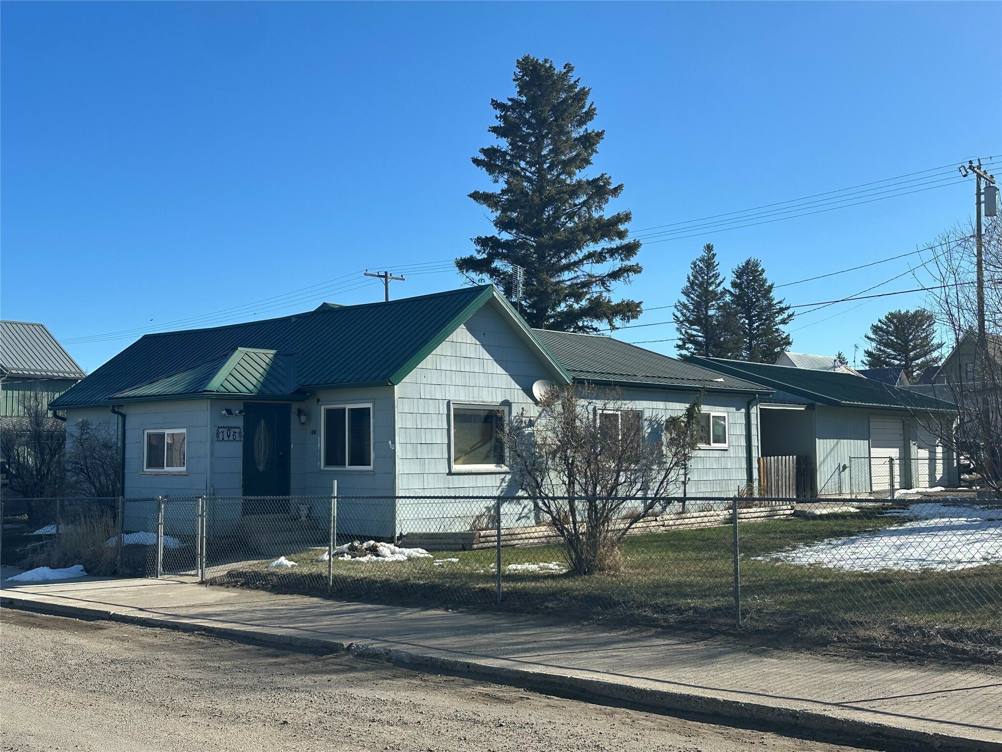 Property Photo: 106 1st Avenue SE MT 59645