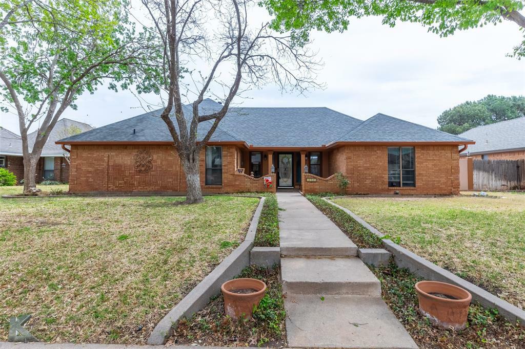 Property Photo: 6417 Inverrary Drive TX 79606