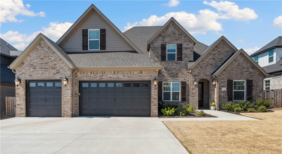 Property Photo:  5904 SW Dryden Road  AR 72713 