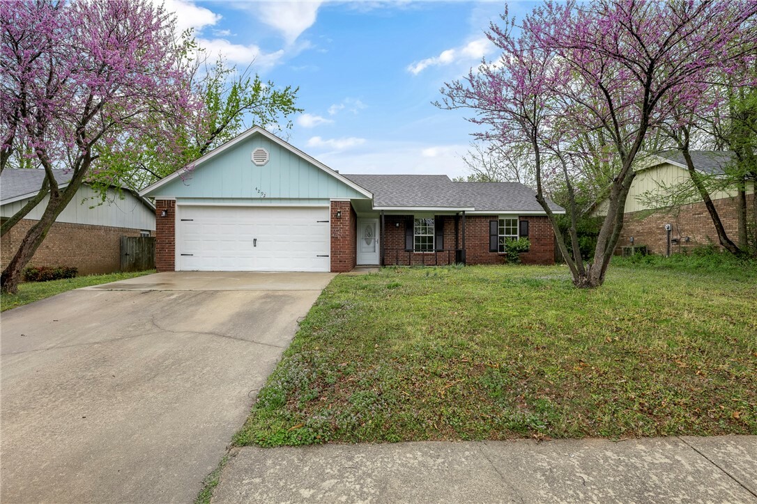 4292 W Beaver Lane  Fayetteville AR 72704 photo