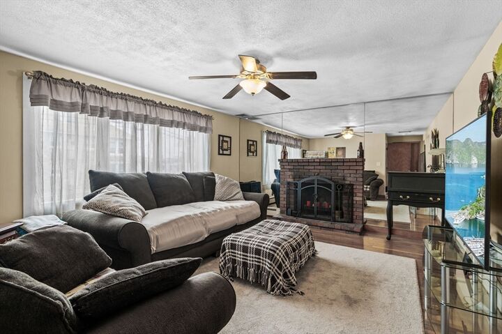 Property Photo:  276 Malden St  MA 02151 